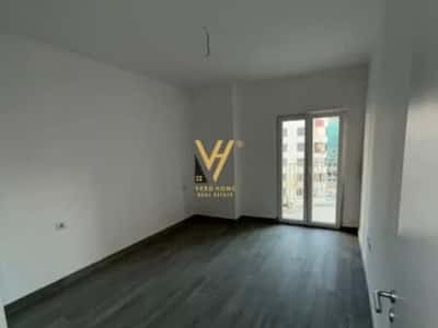 Tirane, jepet me qera zyre Kati 5, 73 m² 570 € (ZOGU I ZI)
