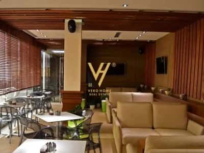 Tirane, jepet me qera hotel Kati 0, 500 m² 7.500 € (RRUGA DRITAN HOXHA)