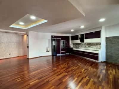 Tirane, jepet me qera aktivitet biznesi Kati 4, 170 m² 1.600 € (stadiumi dinamo)