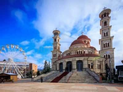 Korce, Shitet, Hotel 4- Katesh , 2232  m² (Korce) Kontaktoni per Cmimin