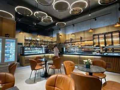 Tirane, jepet me qera ambjent biznesi Kati 0, 120 m² 2.200 € (PRANE UET)