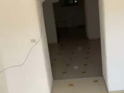 Tirane, jepet me qera dyqan Kati 0, 55 m² 1.000 € (RRUGA E ELBASANIT)