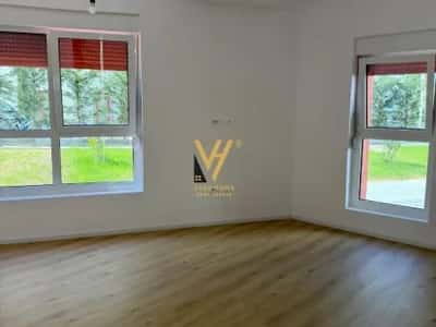 Tirane, jepet me qera ambjent biznesi Kati 1, 60 m² 500 € (ALI DEMI)