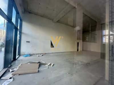 Tirane, jepet me qera ambjent biznesi Kati 0, 102 m² 1.600 € (FUSHA E AVIACIONIT)