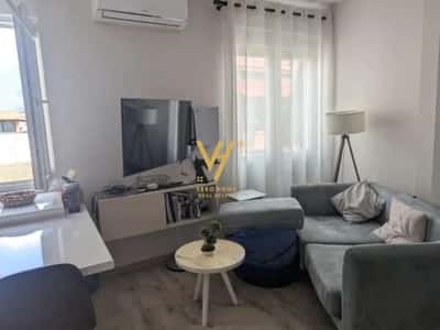 Tirane, jepet me qera garsonier Kati 3, 40 m² 500 € (PAZARI I RI)