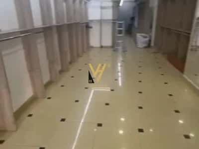 Tirane, jepet me qera dyqan Kati 0, 100 m² 1.200 € (21 DHJETORI)