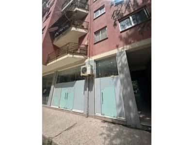 Tirane, shitet ambjent biznesi Kati 0, 87 m² 120.000 € (Yzberisht)