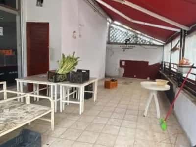 Tirane, jepet me qera dyqan Kati 0, 120 m² 900 € (KOMUNA E PARISIT)