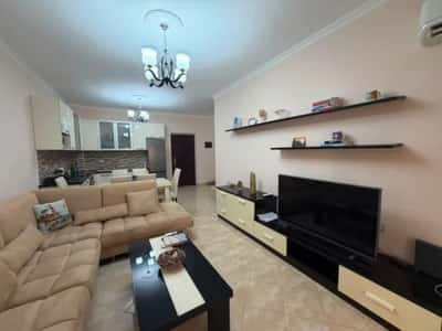Vlore, jepet me qera apartament 2+1 Kati 6, 650 €