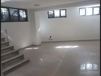 Tirane, jepet me qera dyqan Kati -1, 64 m² 700 € (ALI DEMI)