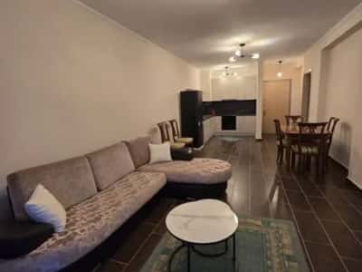 Tirane, jepet me qera apartament 2+1 Kati 4, 120 m² 500 € (YZBERISHT)