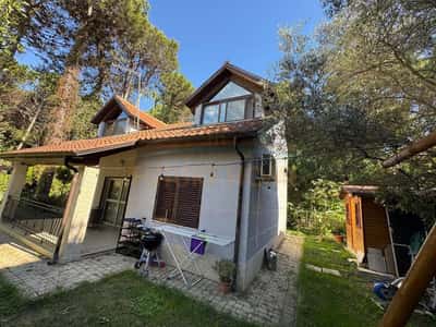 0696044427 Qera,Vilë 2-Katëshe ,Qerret, Kavaje 2,500 €