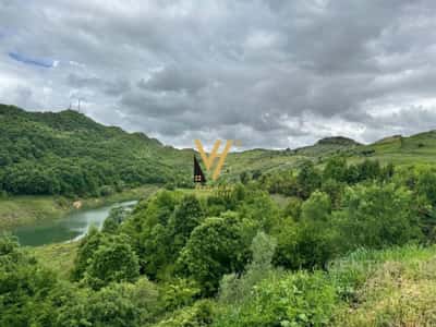 SHITET TOKE 7.500 M2 NE MJULL BATHORE, TEG 490.000 EURO