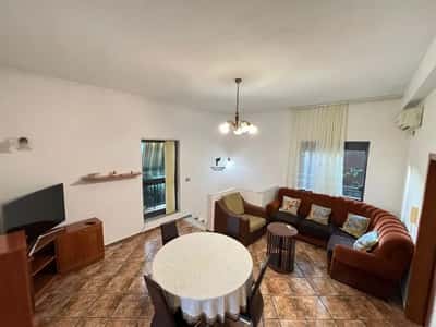 Tirane, jepet me qera apartament 2+1 Kati 2, 100 m² 600 € (RRUGA E DURRESIT)