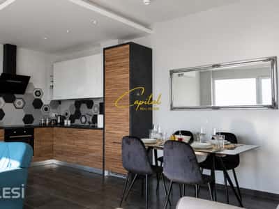PENTHOUSE ME QIRA 90 M2 PAZARI I RI 85.000 LEKE