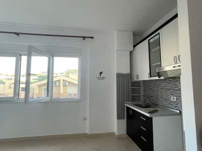 ZYRE ME QERA 72 M2 LIQENI THATE 50.000 LEKE  FH-91210
