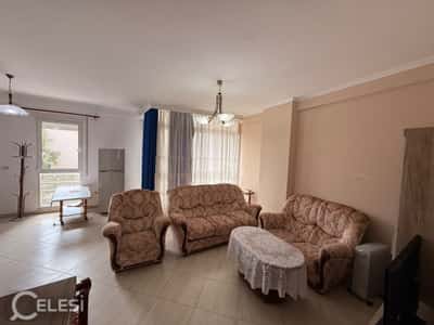 Jepet apartament 2+1+2 me qira tek Pazar i Ri , Qender , Sheshi Skenderbej .