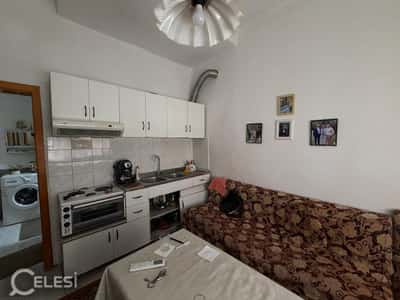 Jepet apartament 2+1 me qira tek Kinema Agimi , Pallatet Agimi , Ish Blloku , Rruga Myslym Shyri .