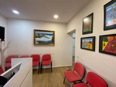 SHITET KLINIKË E KOMPLETUAR BASHKË ME AMBIENTIN – MYSLYM SHYRI !
