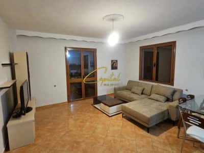 Tirane, jepet me qera apartament 2+1 Kati 1, 100 m² 500 € (KODRA E DIELLIT)