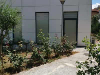 Tirane, shitet ambjent biznesi Kati 0, 22 m² 115.000 € (Kompleksi Magnet, 21 Dhjetori)
