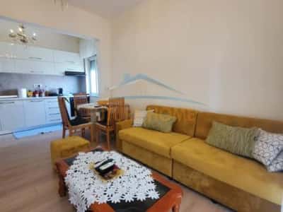 Tirane, jepet me qera apartament 2+1 Kati 4, 102 m² 600 € (Selvia)