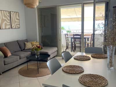 JEPET ME QIRA APARTAMENT 2+1 NE SHKEMBIN E KAVAJES ME PAMJE DETI !