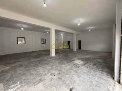 Tirane, jepet me qera magazine Kati 0, 305 m² 1.600 € (TUFINE)