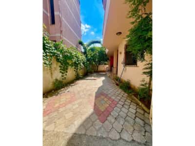 Tirane, jepet me qera Vile Kati 2, 170 m² 1.200 € (Don Bosko)
