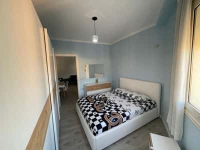 Jepet me qera mujore apartament 1+1 në lungomare