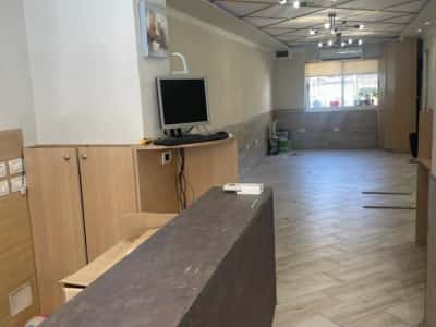 Tirane, shitet ambjent biznesi Kati 0, 42 m² 136.000 € (Vasil Shanto)