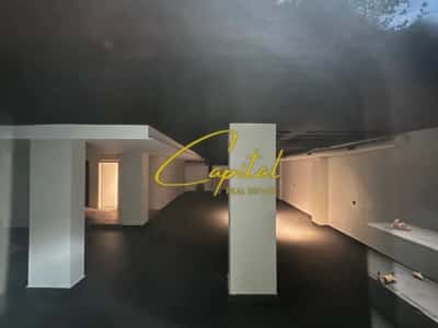 Tirane, jepet me qera ambjent biznesi Kati -1, 250 m² 800 € (BLV BAJRAM CURRI)