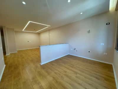 Tirane, shitet apartament 2+1+Ballkon Kati 6, 97 m² € (Ish Tregu Elektrik)