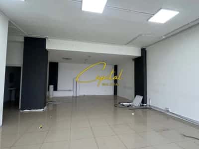 Tirane, jepet me qera zyre Kati 1, 105 m² 900 € (ASTIR)