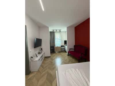 Tirane, jepet me qera garsoniere Kati 4, 40 m² 450 € (MOZAIKU , 21 DHJETORI)