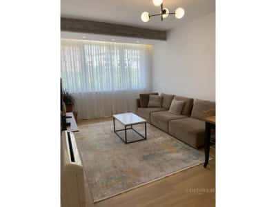 Tirane, jepet me qera apartament 2+1 Kati 3, 85 m² 620 €