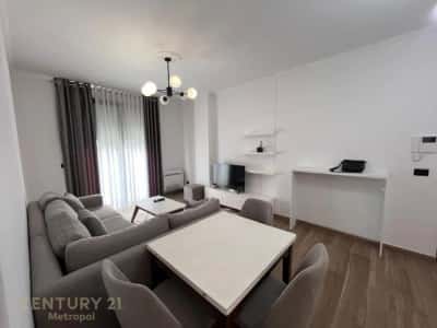 Tirane, jepet me qera apartament 1+1 , 90 m² 800 €