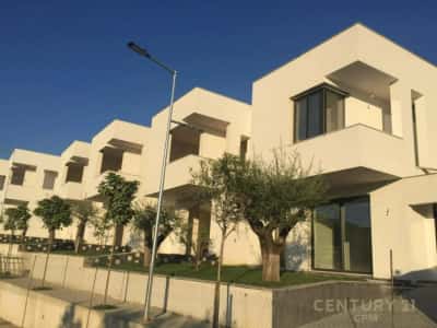 Tirane, shitet apartament 1+1 Kati 2, 71 m² 118.000 €