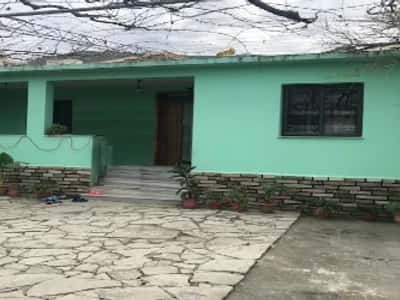 Laç, Shitet Truall+Ndërtesë, Cmimi Fillestar 2,000,000 Leke (Lagja “Nr 5”)