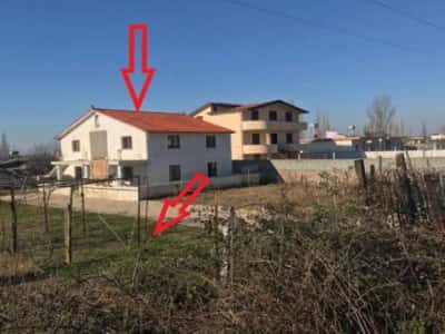 Lac, Shitet Truall 1,200 m² dhe Ndertese 1-kat 88 m², Cmimi Fillestar 3,200,000 Leke (Lagjia nr. 1)