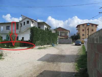 Shitet Truall dhe Ndertese, Cmimi Fillestar 600,000 Leke (Lagjia Drita, Mahmurras)