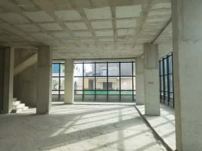 Durres, jepet me qera ambjent biznesi Kati 2, 324 m² 2.000 € (Rruga Aleksander Goga)