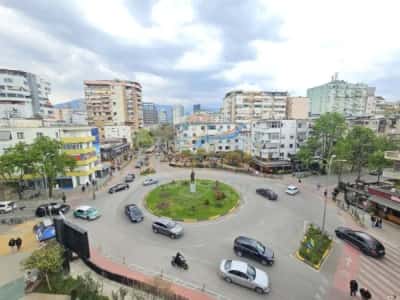 Tirane, jepet me qera ambjent biznesi Kati 0, 20 m² 1.200 € (SHESHI WILLSON)