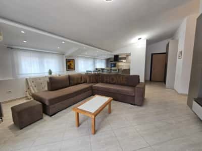 Tirane, jepet me qera apartament 2+1+2+2 PARKIME, Kati 7, 170 m² 600 € (FRESK)