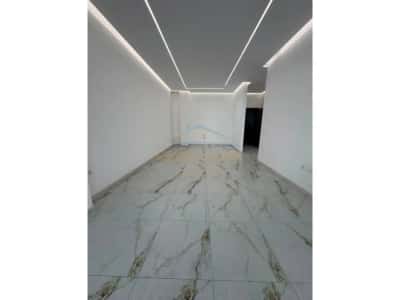 Tirane, jepet me qera ambjent biznesi Kati 1, 70 m² 700 € (Unaza e Re)