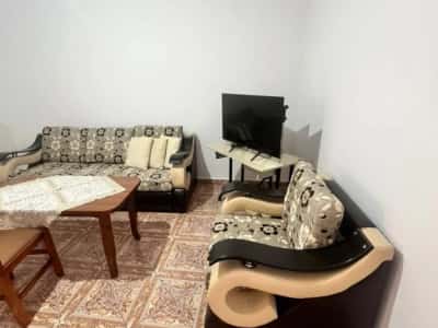 Tirane, jepet me qera apartament 1+1 Kati 1, 60 m² 400 € (Siri Kodra)