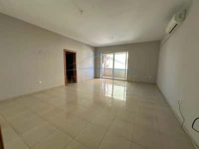 Tirane, jepet me qera ambjent biznesi Kati 5, 107 m² 1.550 € (Rruga e Bogdaneve)