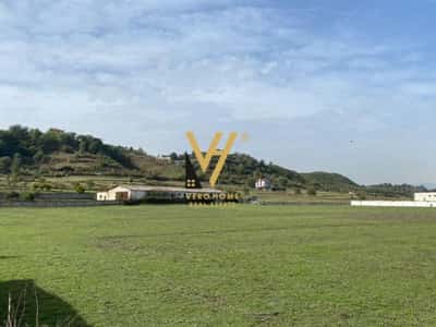 SHITET TOKE ARE 10.700 M2 NE YZBERISHT 660.000 EURO