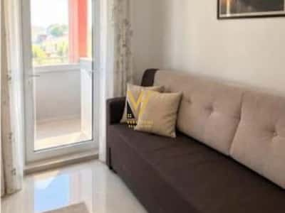 SHITET APARTAMENT 1+1+VERANDE NE FIER 5.400.000 LEKE