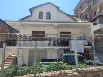 Shitet , Shtëpia Private 3- katëshe , Rruga Gani Homcani  , Pogradec